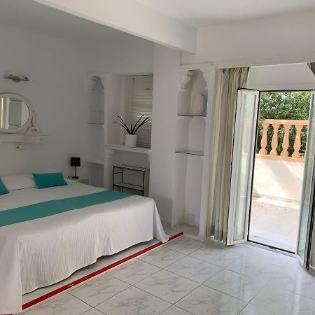 Appartement Estudio Espujols à Es Pujols Extérieur photo